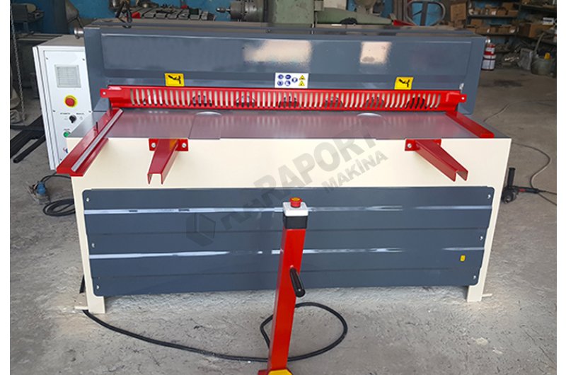 1550 x 3mm Rediktörlü Giyotin Makas - Guillotine Machines