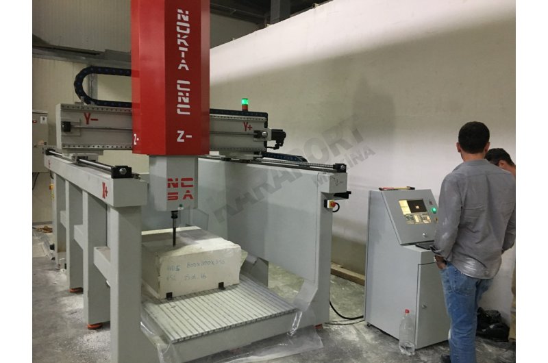 2500 x 1000 x 1000mm. İşleme Cnc Merkezi
