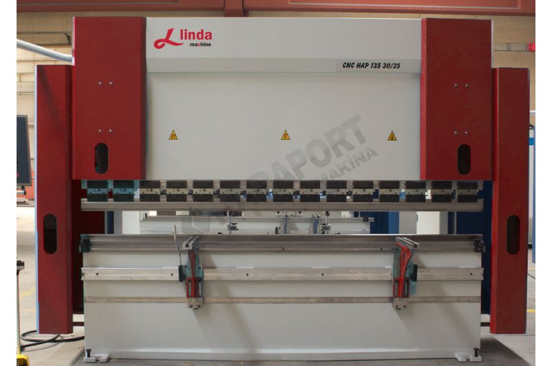 3000 x 135 Ton Abkant Pres - Press Brake