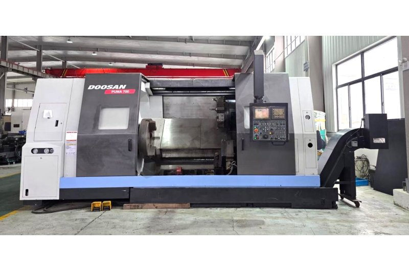 32 inç Doosan Puma 700 Ara Yataklı CNC Torna Tezgahı-2011