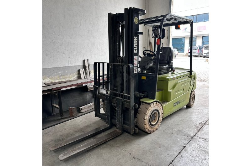 CLARK MARKA 3 TON AKÜLÜ FORKLİFT 2023 MODEL