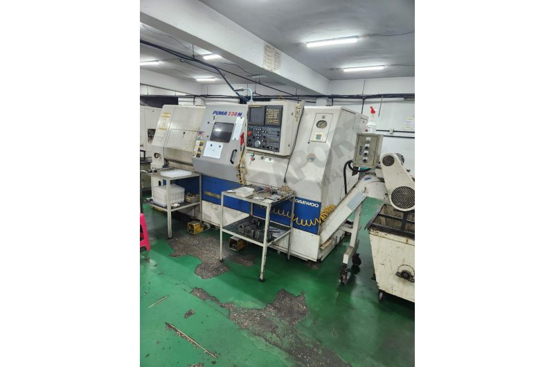 Daewoo Puma 230 MA C Eksen CNC Torna Tezgahı-2002