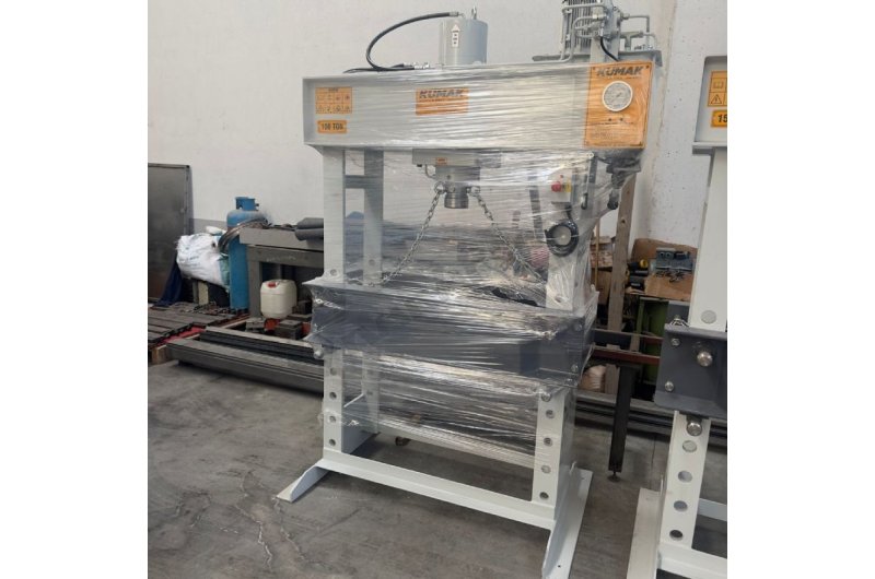 KUMAK MARKA 100 TON GEZER PİSTONLU HİDROLİK ATÖLYE PRESİ SIFIR