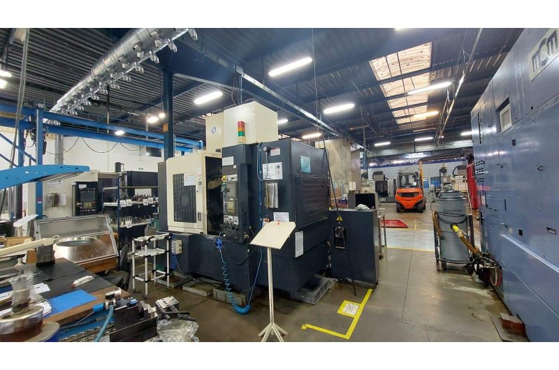 Makino V-55-5X 5 Eksen CNC Dik İşleme Merkezi-2001