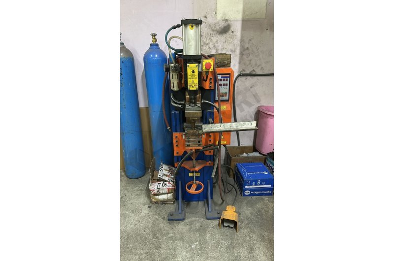 satılık 60 kwa kısa kol dik punta kaynağı