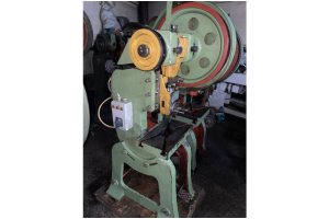 10 TONLUK EKSANTRİK PRES TEZGAHI