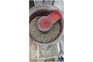 100 LT. KROMAŞ MARKA VİBRASYONLU ÇAPAK ALMA VE PARLATMA MAKİNASI