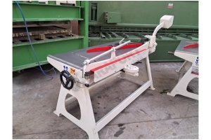 1300 x 1,5mm Kollu Giyotin Makas  PLATİNE GÖVDE SIFIR ÜRÜN