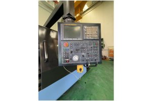 15 inç Doosan Puma 400LB Ara Yataklı CNC Torna Tezgahı-2012
