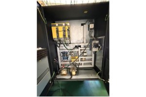 15 inç Doosan Puma 400LB Ara Yataklı CNC Torna Tezgahı-2012