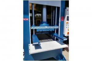 150 Ton Kalıp Çıkarmalı Tam Oto. Kauçuk Presi  Tabla 450 x 550