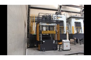 200 Ton Kapasiteli 4 Kolonlu Hidrolik Çift Etkili (Sıvama) Presi