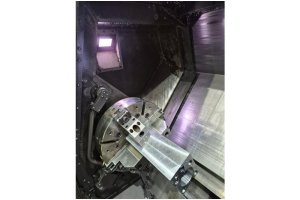 21 inç Doosan Puma 400LB Ara Yataklı CNC Torna Tezgahı-2013