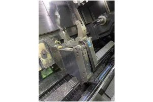 21 inç Doosan Puma 600L SMW Ara Yataklı CNC Torna-2018