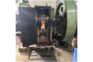 30 TON ÇELİK GÖVDE EKSANTRİK PRES