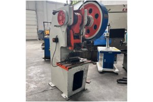 30 TON ÇELİK GÖVDE EKSANTRİK PRES