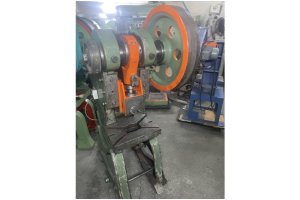 30 TONLUK EKSANTRİK PRES TEZGAHI