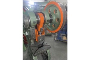 30 TONLUK EKSANTRİK PRES TEZGAHI