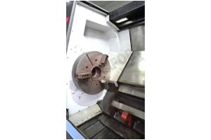 32 inç Doosan Puma 700 Ara Yataklı CNC Torna Tezgahı-2011