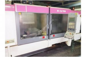 5 Eksen Stama MC526 Çift Tabla Spindle Divüzör CNC İşleme R-2440