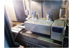 5 Eksen Stama MC526 Çift Tabla Spindle Divüzör CNC İşleme R-2440