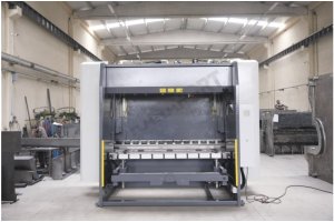 CONFORT 3100mm 220 Ton 6 Eksen LİNDA Machine Abkant Pres