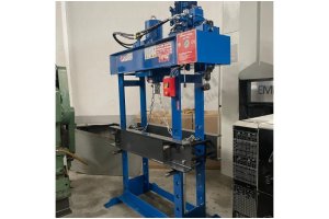 HİDROLİKSAN MARKA 100 TON HİDROLİK ATOLYE PRESİ SIFIR