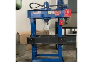 HİDROLİKSAN MARKA 100 TON HİDROLİK ATOLYE PRESİ SIFIR