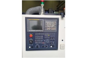 HWACHEON Hi-TECH 200A 8 İnç Torna Tezgahı-2015