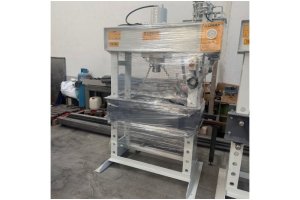 KUMAK MARKA 100 TON GEZER PİSTONLU HİDROLİK ATÖLYE PRESİ SIFIR