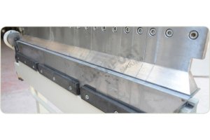 LCM 1270 x 1,5mm Parça Bıcaklı Caka Kenet Makinası