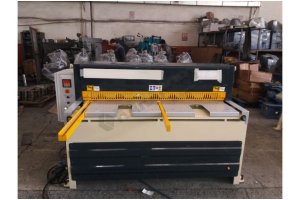 LRGM 1550 x 5mm Rediktörlü Giyotin Makas - Guillotine Machines
