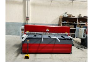 LRGM 2050 x 6mm Rediktörlü Nc Kontrollü 750mm LİNDA Machine