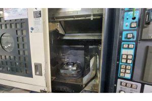 Makino V-55-5X 5 Eksen CNC Dik İşleme Merkezi-2001