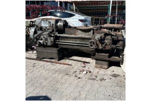 VDF MARKA 1 METRE 560 ÇAP ÜNİVERSAL TORNA TEZGAHI